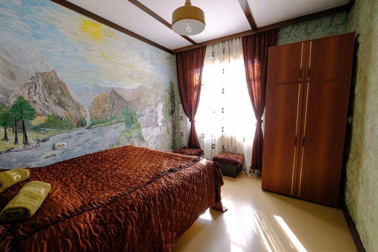 Laila Guest House Mestia Exterior photo
